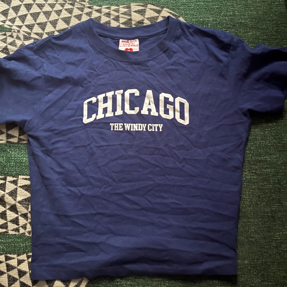 EVRY JEWELS womens small “chicago windy city” mini tee